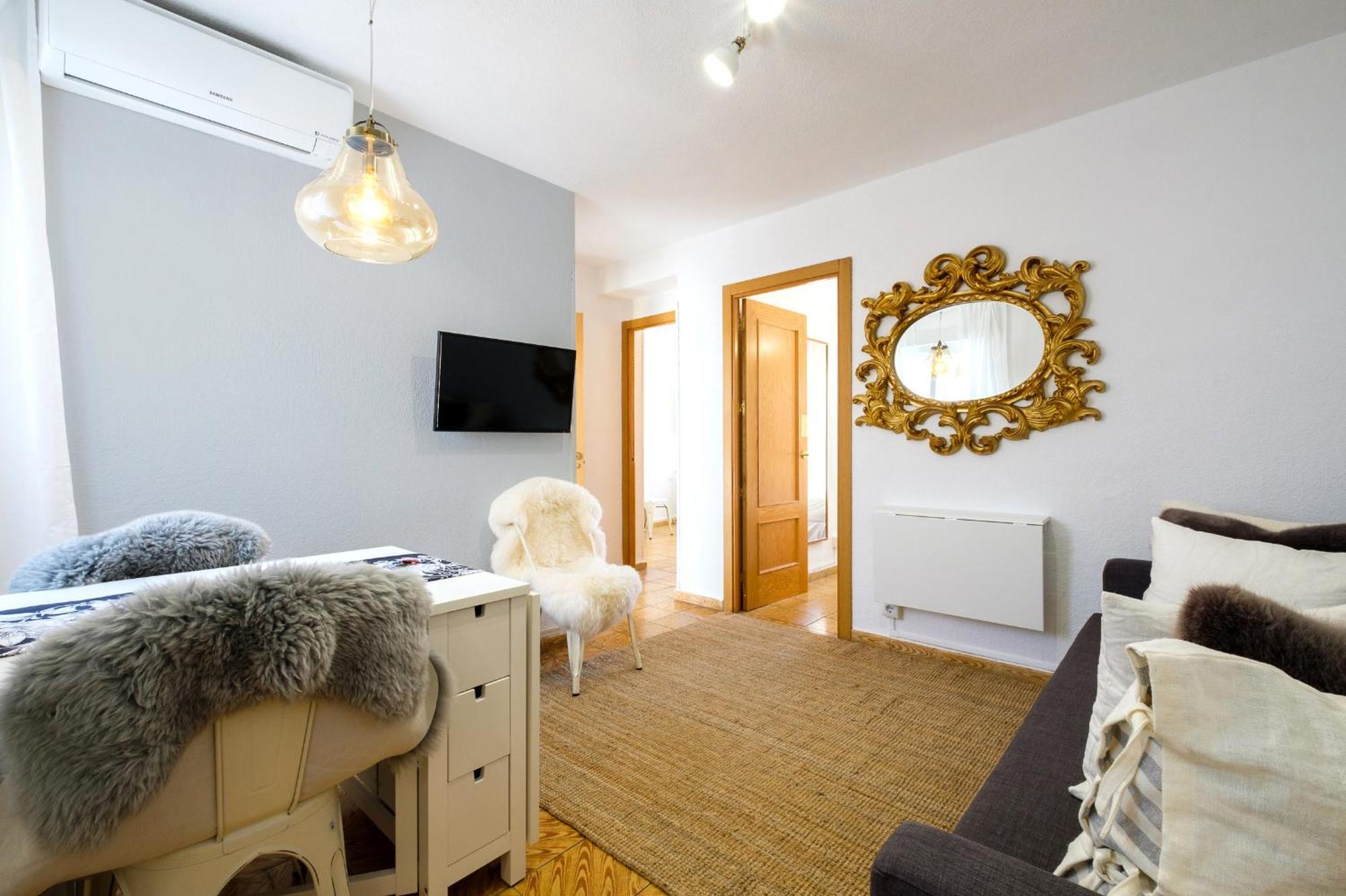 My City Home- Cozy Apartment At Aravaca Madrid Eksteriør billede