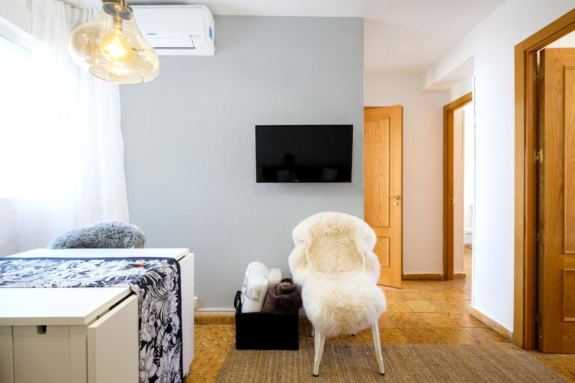My City Home- Cozy Apartment At Aravaca Madrid Eksteriør billede